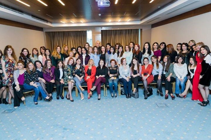 “Women Bankers Club”un növbəti görüşü keçirilib