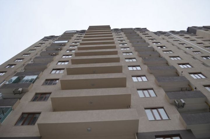 "Bakının mərkəzində hündürmərtəbli binaların tikintisinə qadağa qoyulsun"