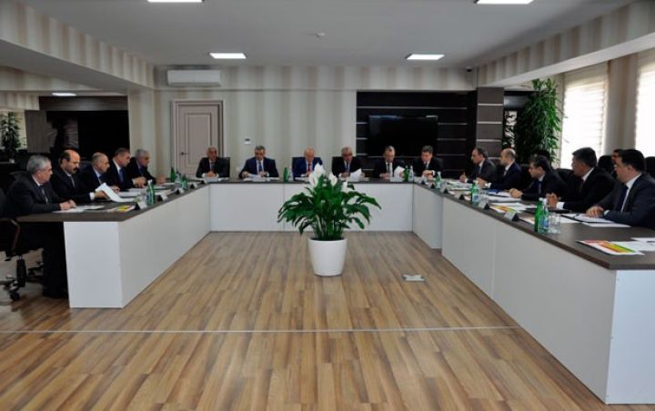 Çoxmənzilli binaların istismarına icazə verilməsinə həsr olunan müşavirə keçirilib