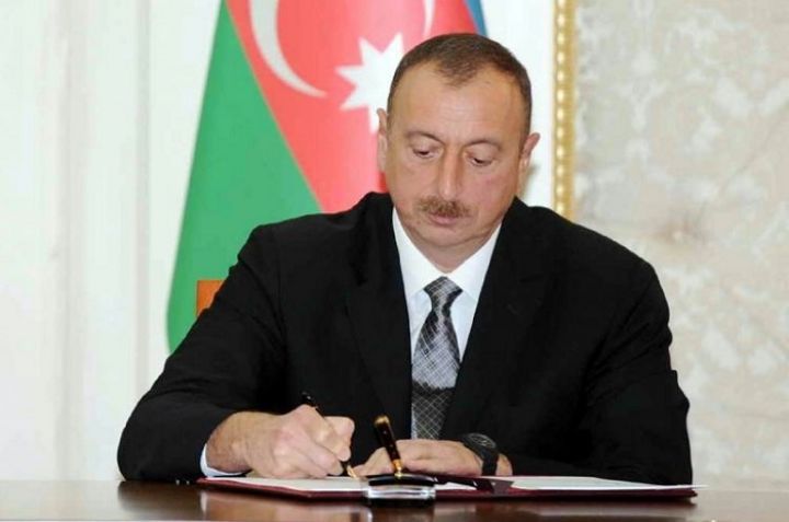 Gömrüklə əməkdaşlıq edən sərhədçilərə ödənişlər artırılıb