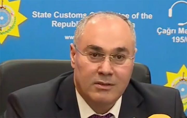 Gömrüyün sədri "700 milyon manat kəsir" məlumatından danışdı