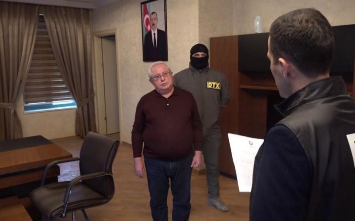 Prokuror sabiq icra başçısına 11 il cəza istədi