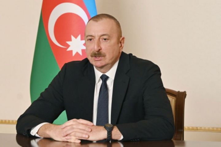 Prezident Şuşadakı villalardan danışdı