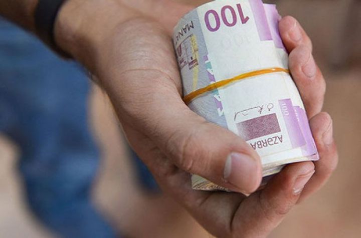 Azərbaycanda orta maaşın məbləği daha da azalıb