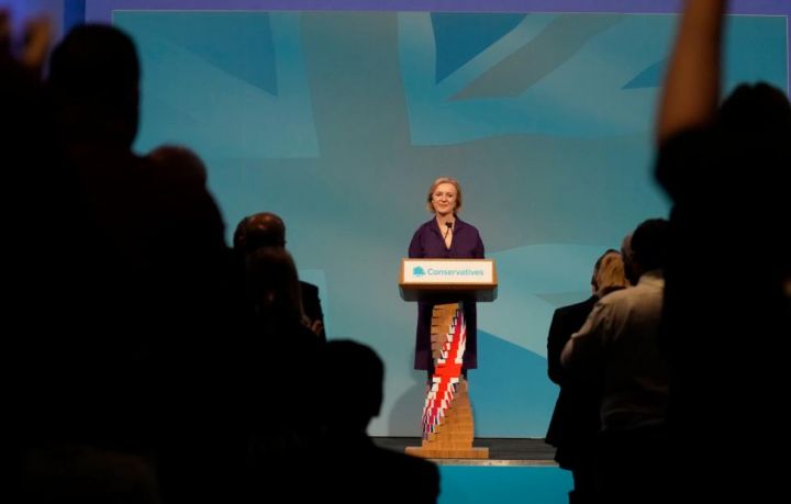 İlk çıxışında enerji böhranı ilə mübarizə aparacağını vəd etdi