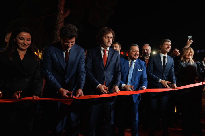 "Nazar Holdings" Gürcüstanda Ferrari-nin rəsmi avtosalonunu açdı - TƏDBİRDƏ GÜRCÜSTANIN BAŞ NAZİRİ DƏ İŞTİRAK EDİB