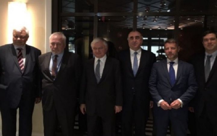 Dağlıq Qarabağla bağlı danışıqlar başladı