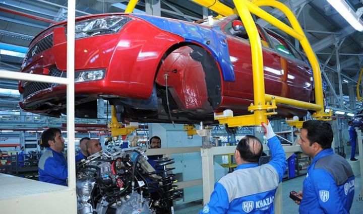 Azərbaycanda yığılan 190 avtomobil anbarlarda qalıb