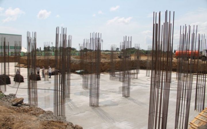 Daha bir binanın tikintisi dayandırıldı