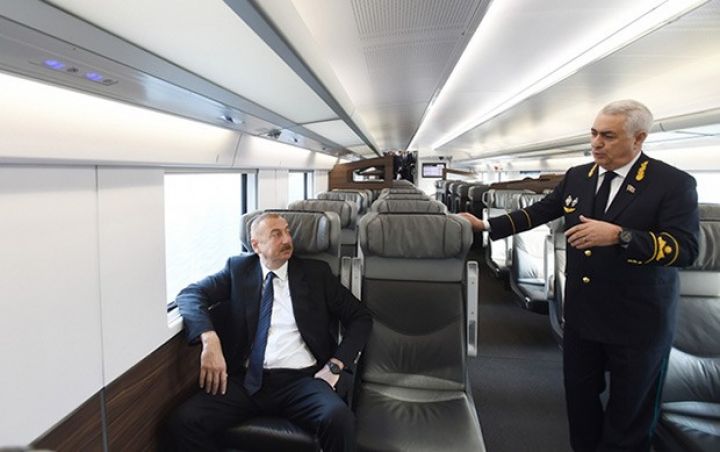 Prezident Cavid Qurbanovu təriflədi - FOTOLAR