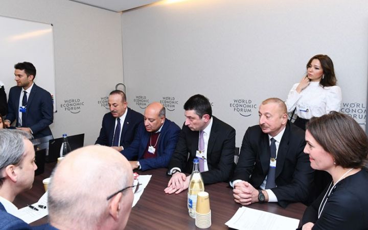 Prezident Davosda iclasda iştirak edib