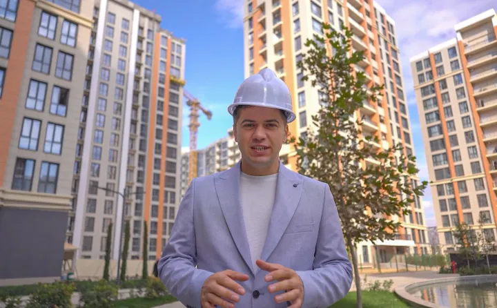 “Kristal” binalarında istifadə olunan alüminium pəncərələr: uzunömürlü, möhkəm, estetik!