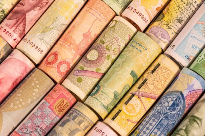 Rəsmi məzənnələr açıqlandı