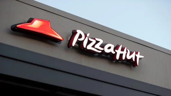 Məşhur fast-food markası 2,7 milyard dollara satılır