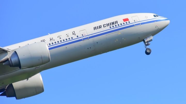 "Air China" Pekin–Pxenyan reyslərini altı ildən sonra bərpa edib
