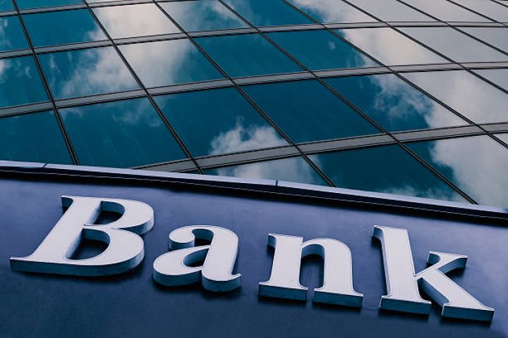 Azərbaycanda 5 bankın problemli kreditləri 60 milyon manatdan çoxdur - RENKİNQ